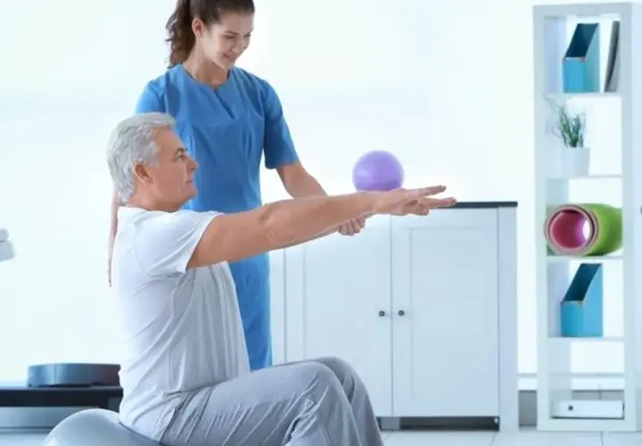 Jak się pisze rehabilitacja? Uniknij najczęstszych błędów w pisowni