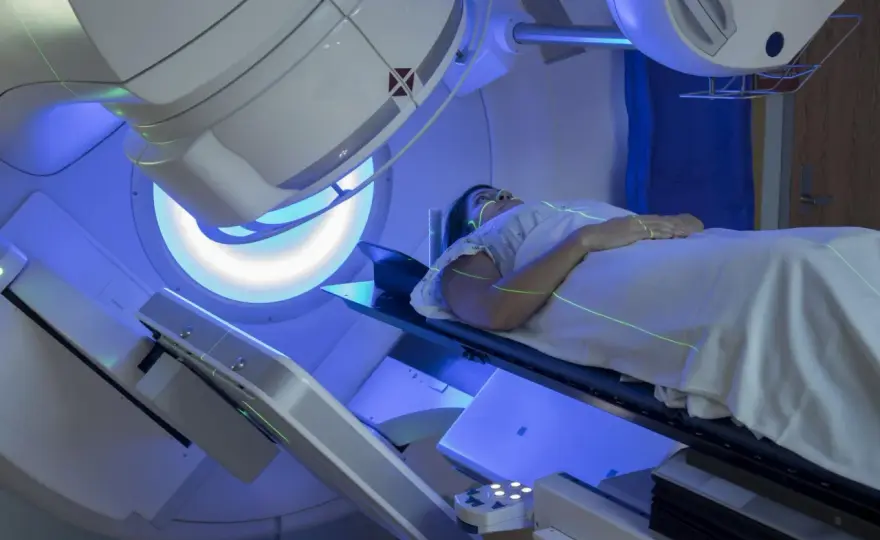 Radioterapia - objawy, skutki uboczne i jak sobie radzić?