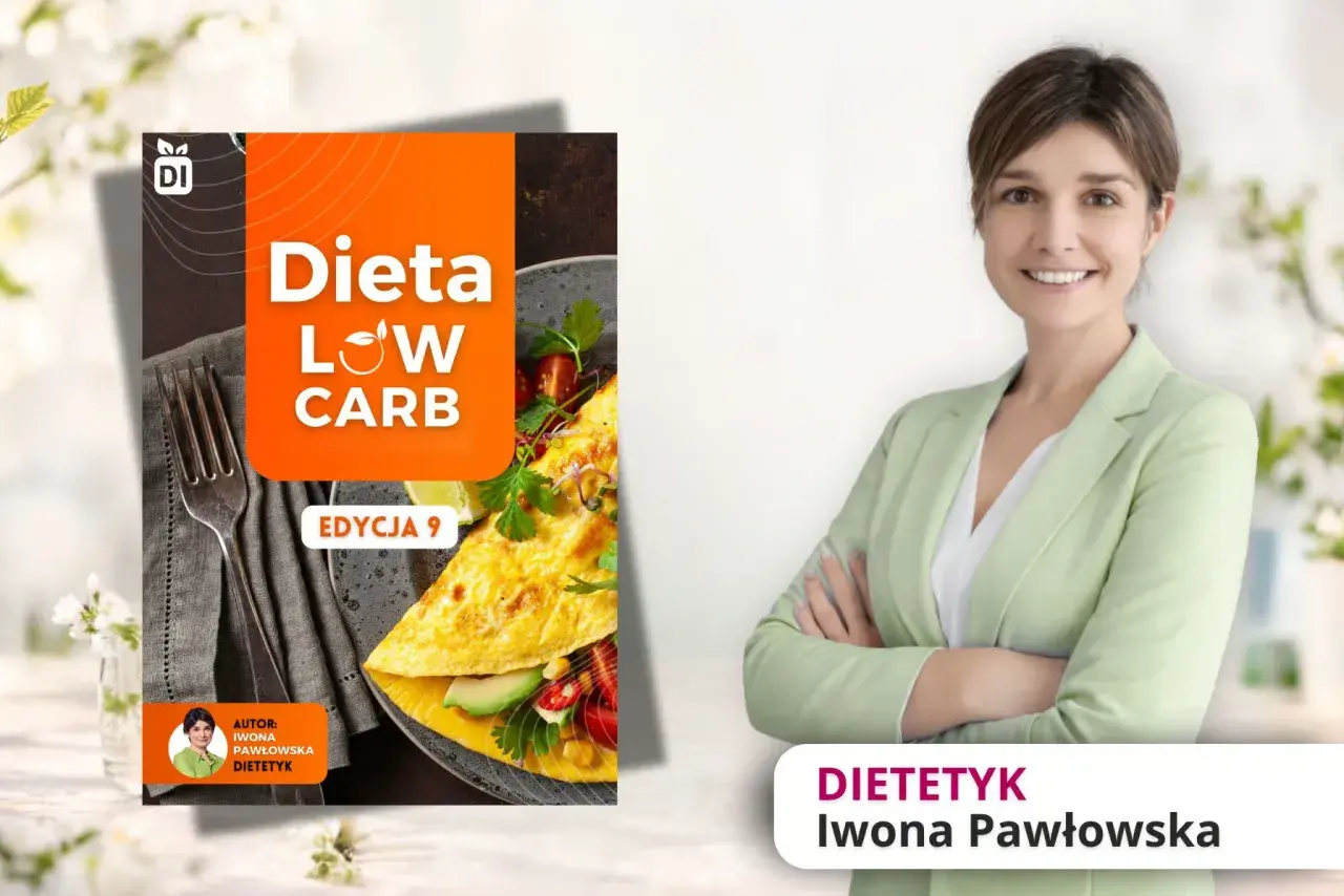 Okładka książki "Dieta LOW CARB" autorstwa dietetyk Iwony Pawłowskiej, prezentująca omlet z awokado i warzywami.