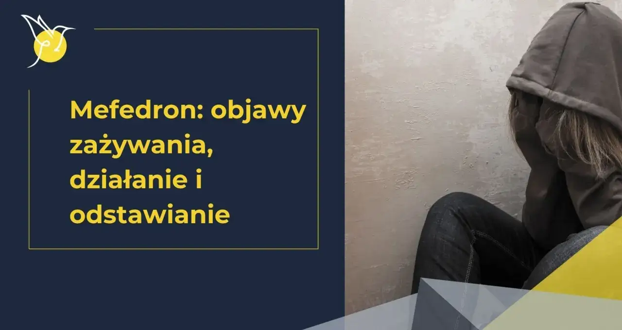 Mefedron: objawy zażywania, działanie i odstawianie. Osoba w kapturze siedzi przy ścianie, symbolizując problemy związane z tym narkotykiem.