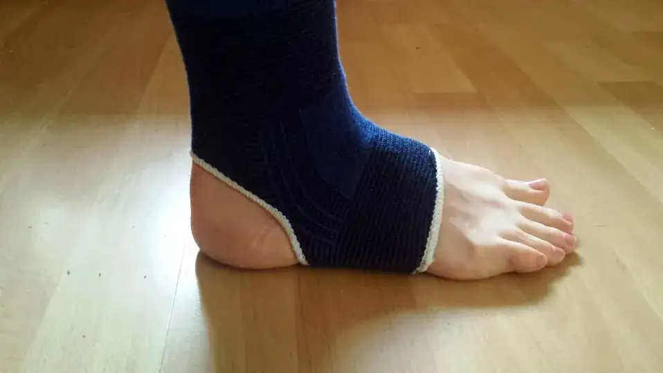 Zdjęcie Skręcona kostka ile L4 – ile dni zwolnienia możesz otrzymać?